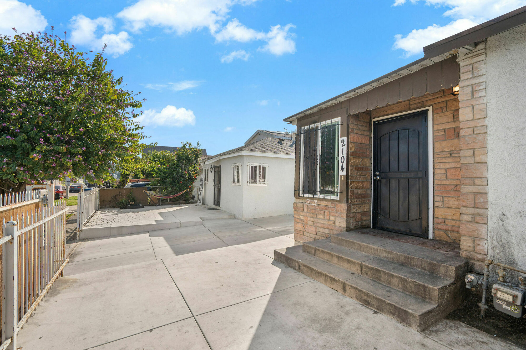 2104 E 113th St thumbnail 18