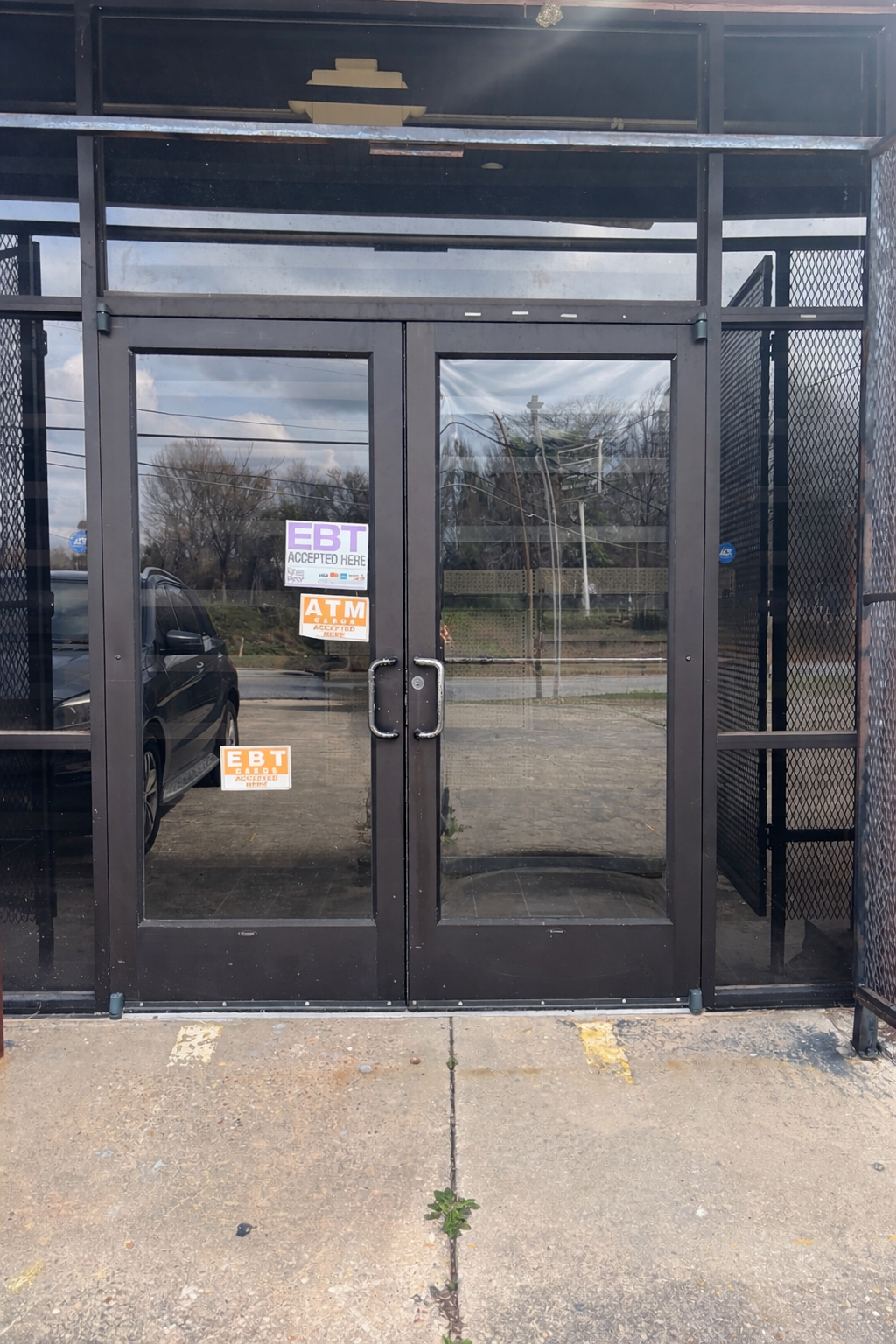 Hamilton Store, Entrance Doors