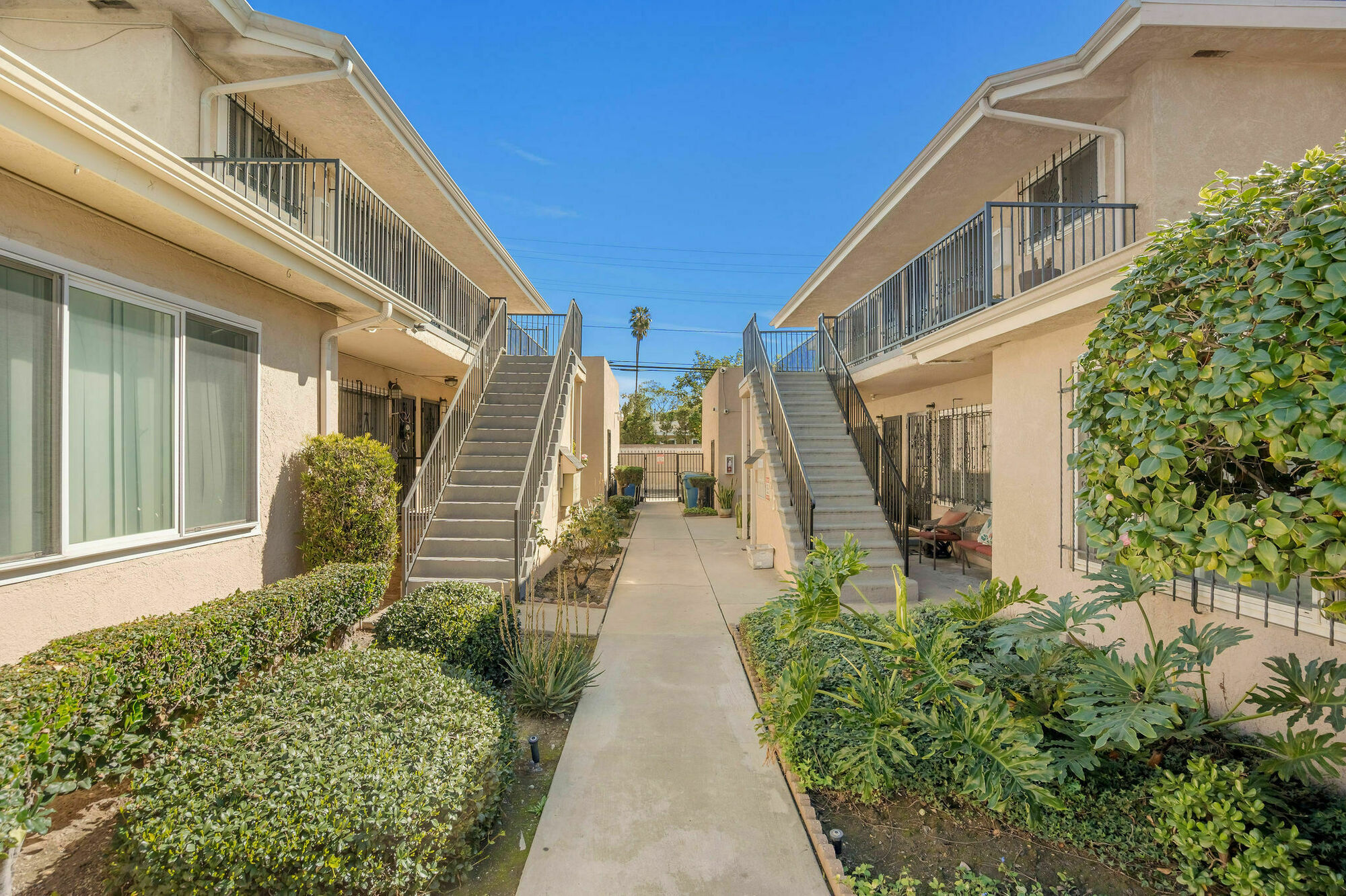 10634 Crenshaw Blvd thumbnail 8