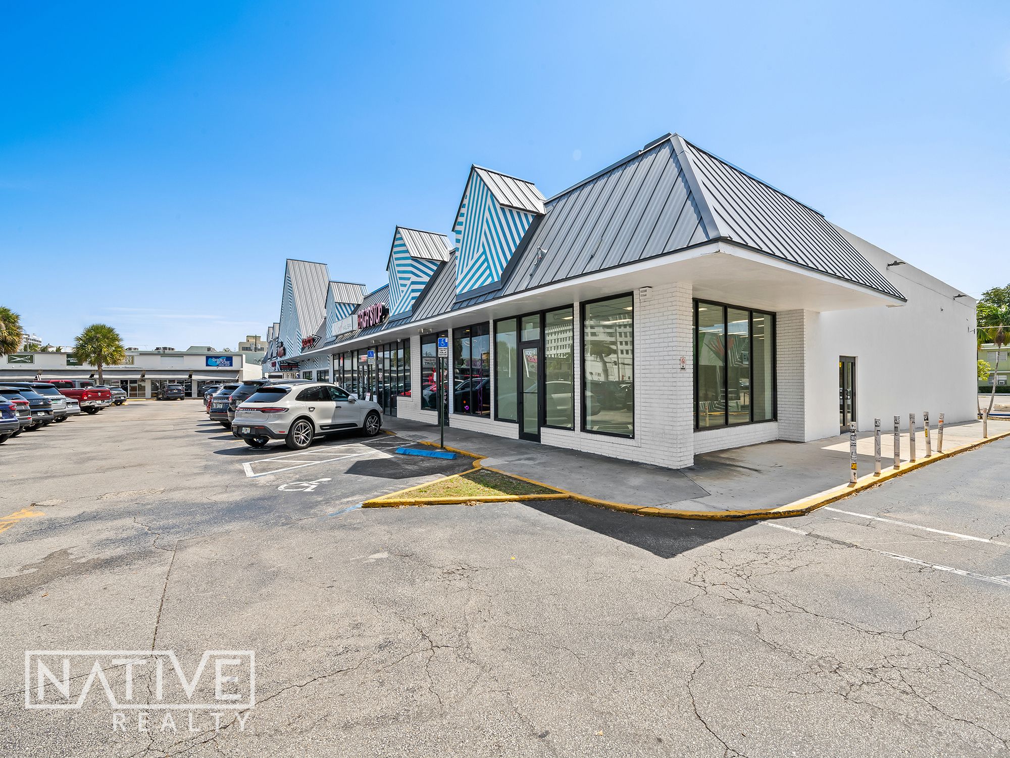 Gateway Shopping Center — photo 6