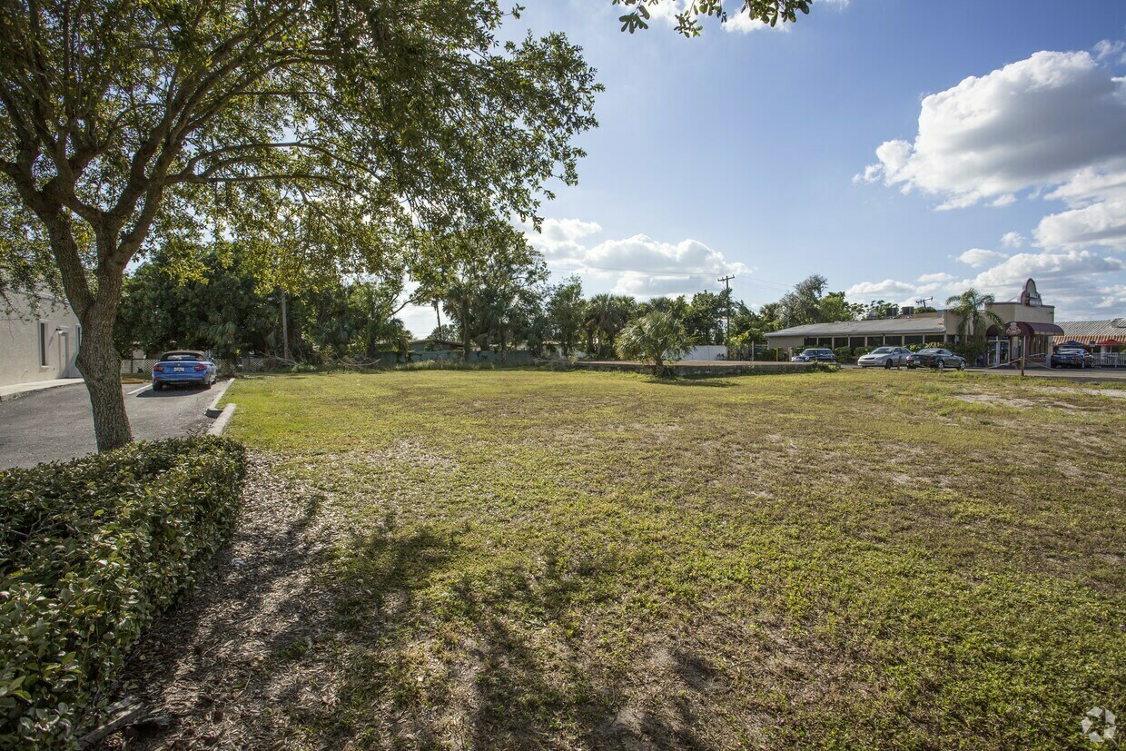 3601 Tamiami Trail - photo 10 of 15