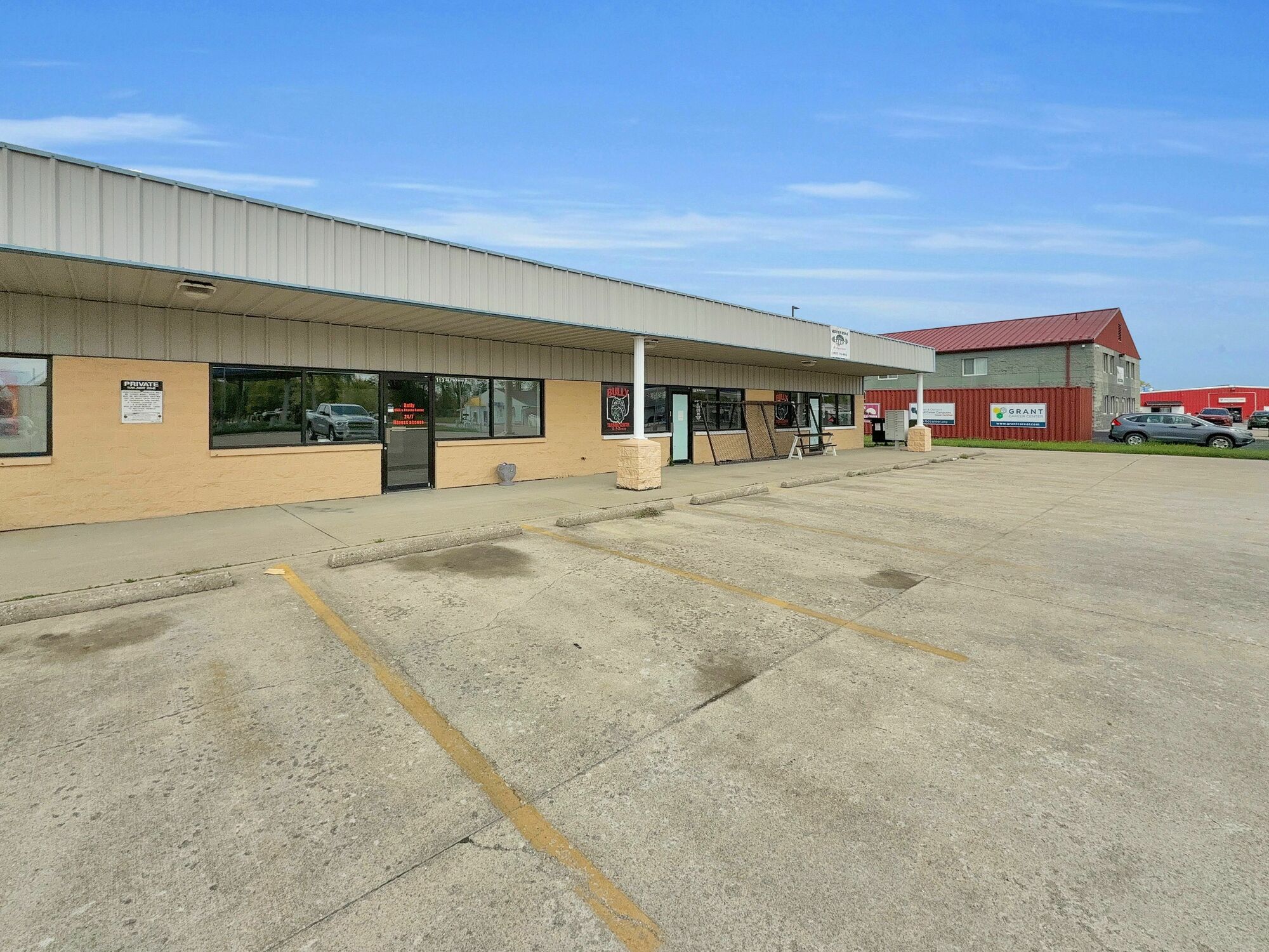 Retail in Mt Orab