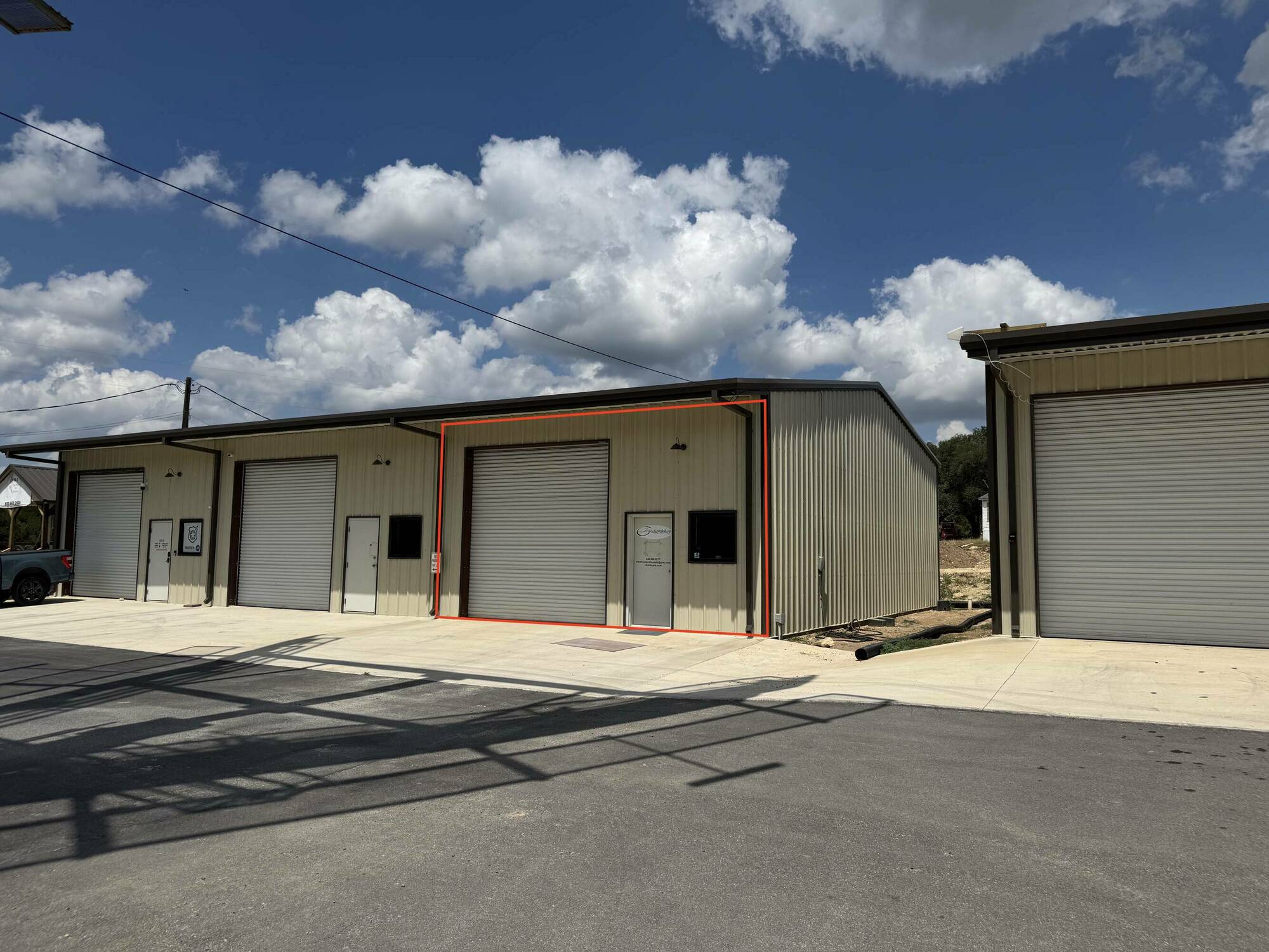Flex/Warehouse Suites | 1,250–2,500 SF | 3-Phase Power | FM 306 | Spring Branch, TX 4