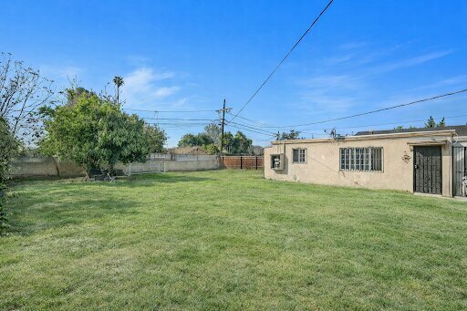 2104 E 113th St thumbnail 23