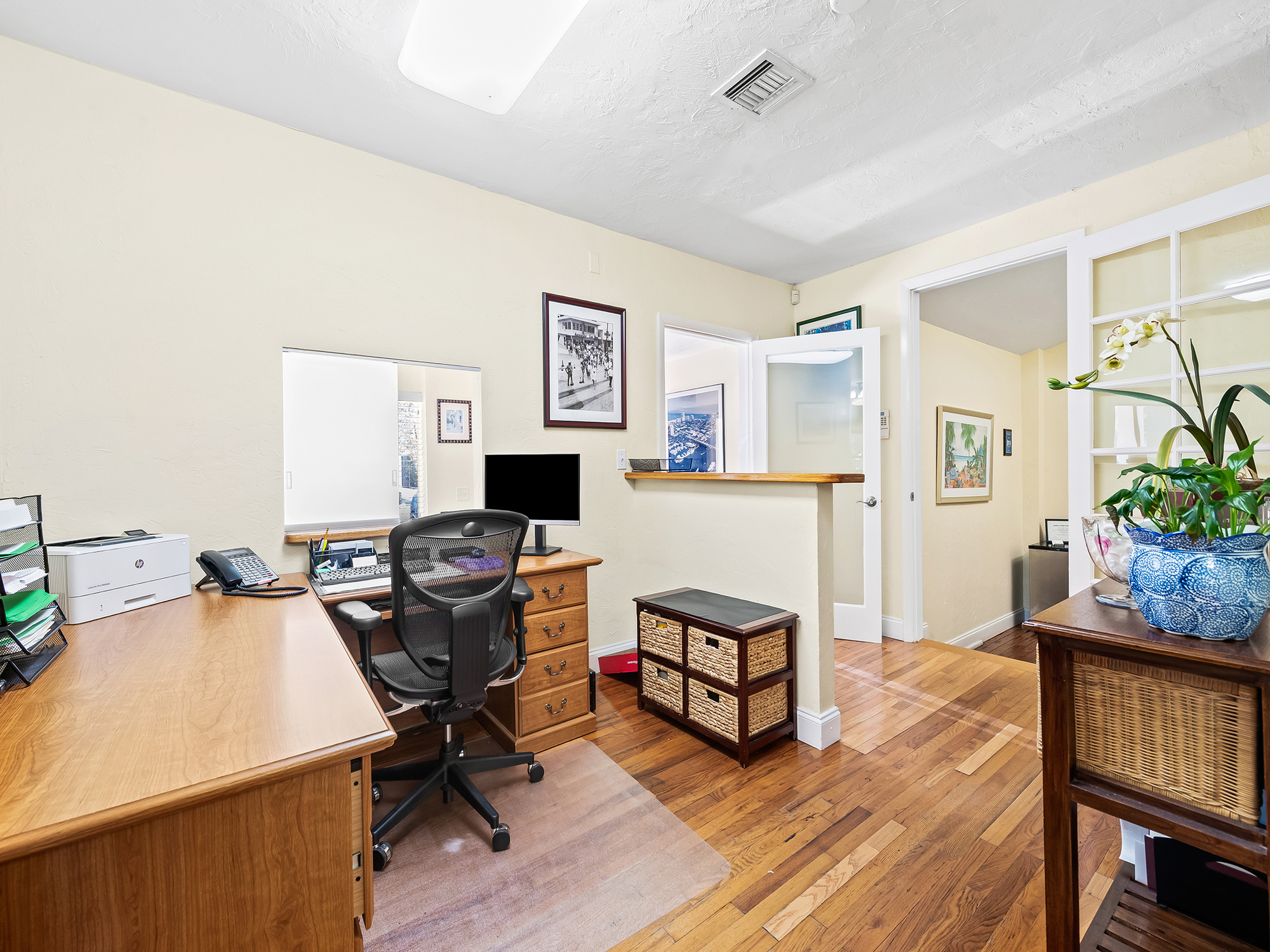 Freestanding Professional Building — photo 4