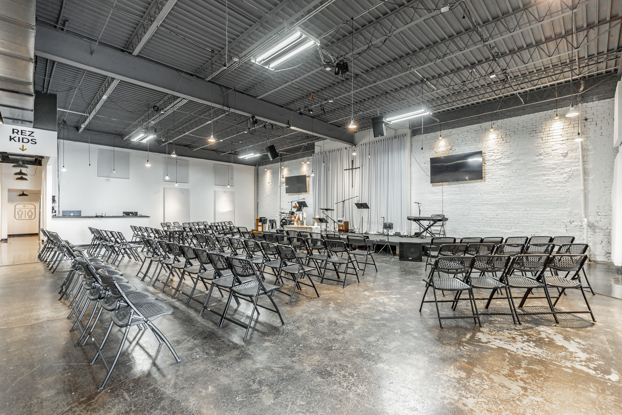 4,000 SF Space with 4 Rooms 4