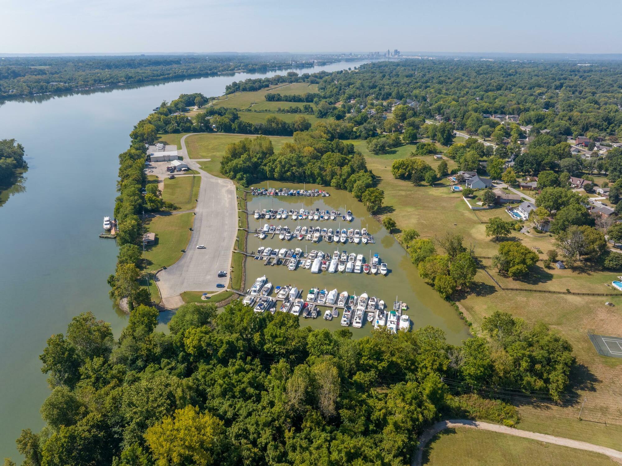 Stabilized Marina | 180 Slips | Ohio River | 8.21% Cap Rate 3