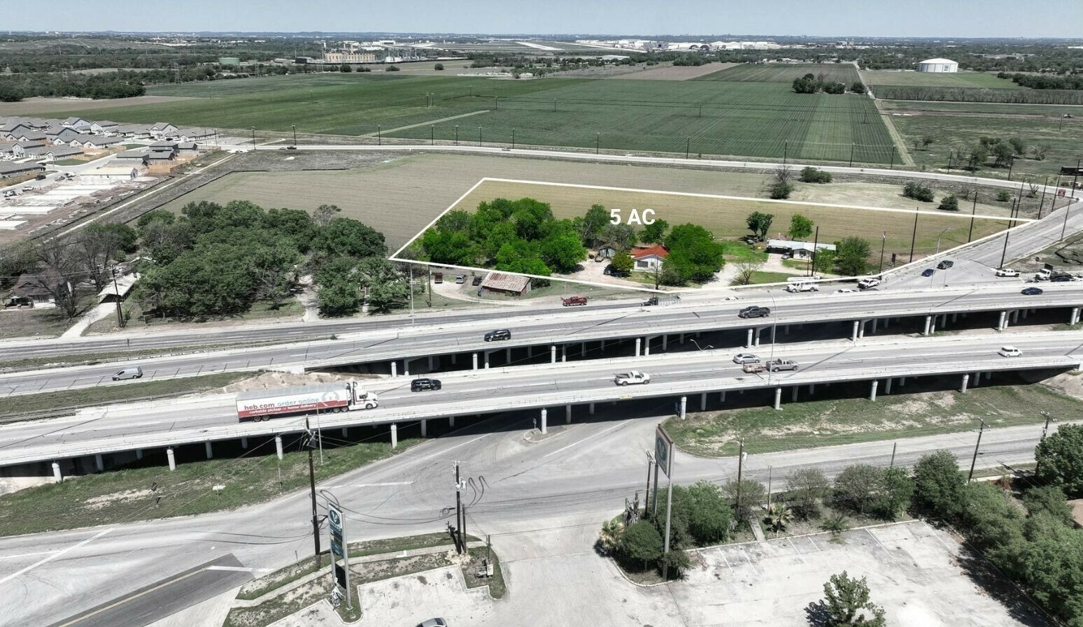 Hard Corner | I-35 Frontage Road at Somerset Road 2