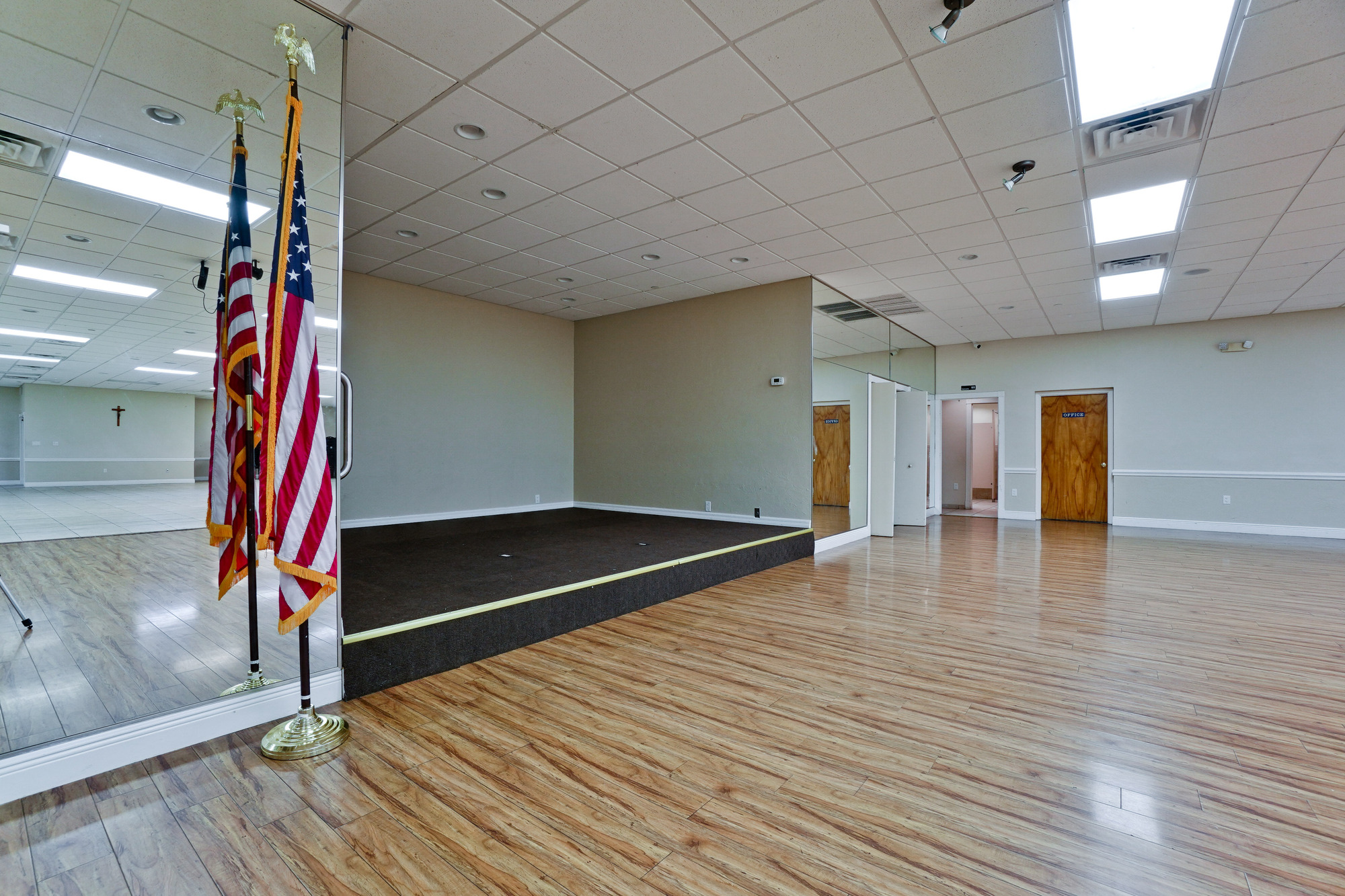 4880 Fruitville Rd - photo 32 of 76