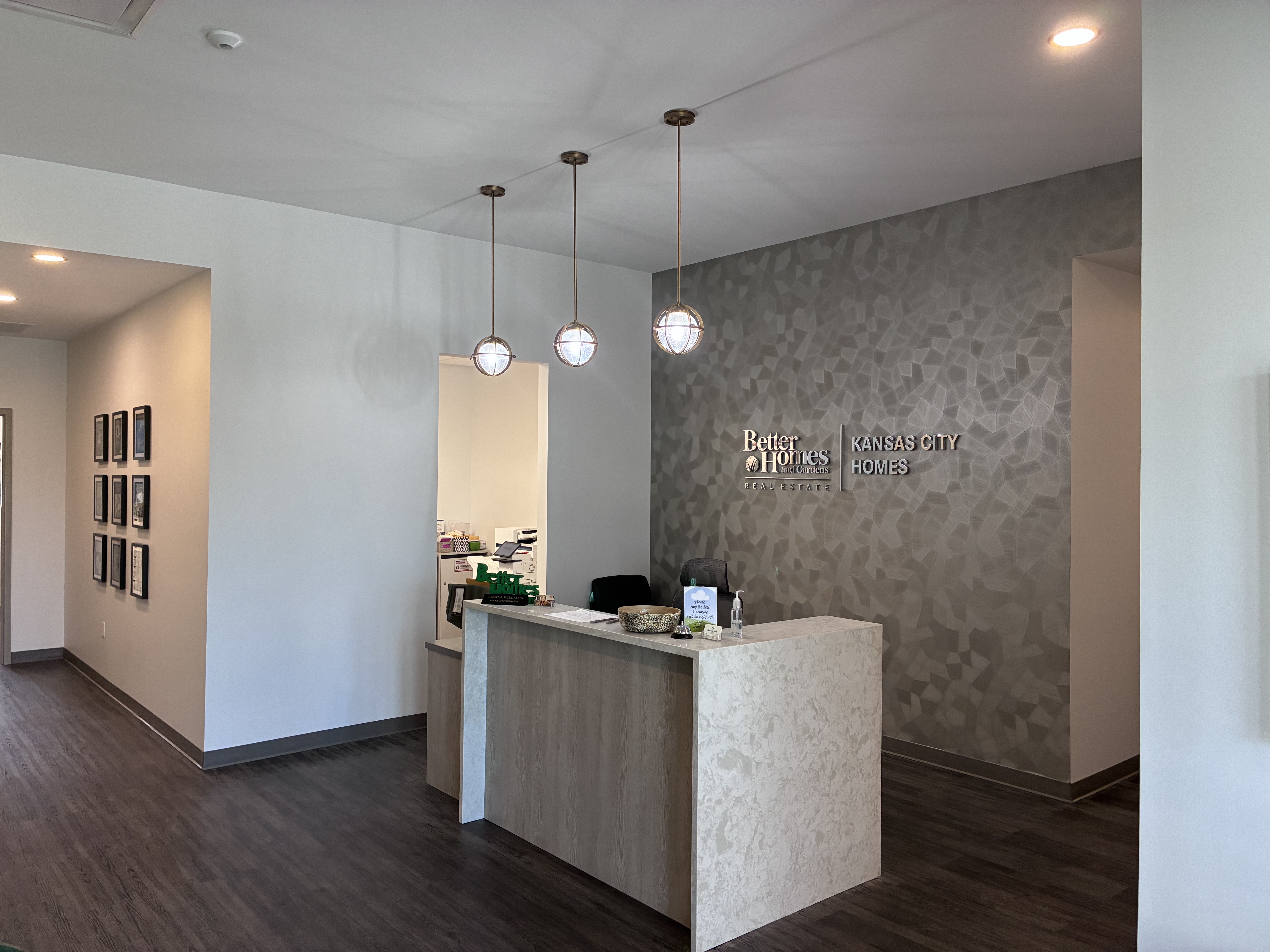 8630 N Green Hills Road Office Building photo 3