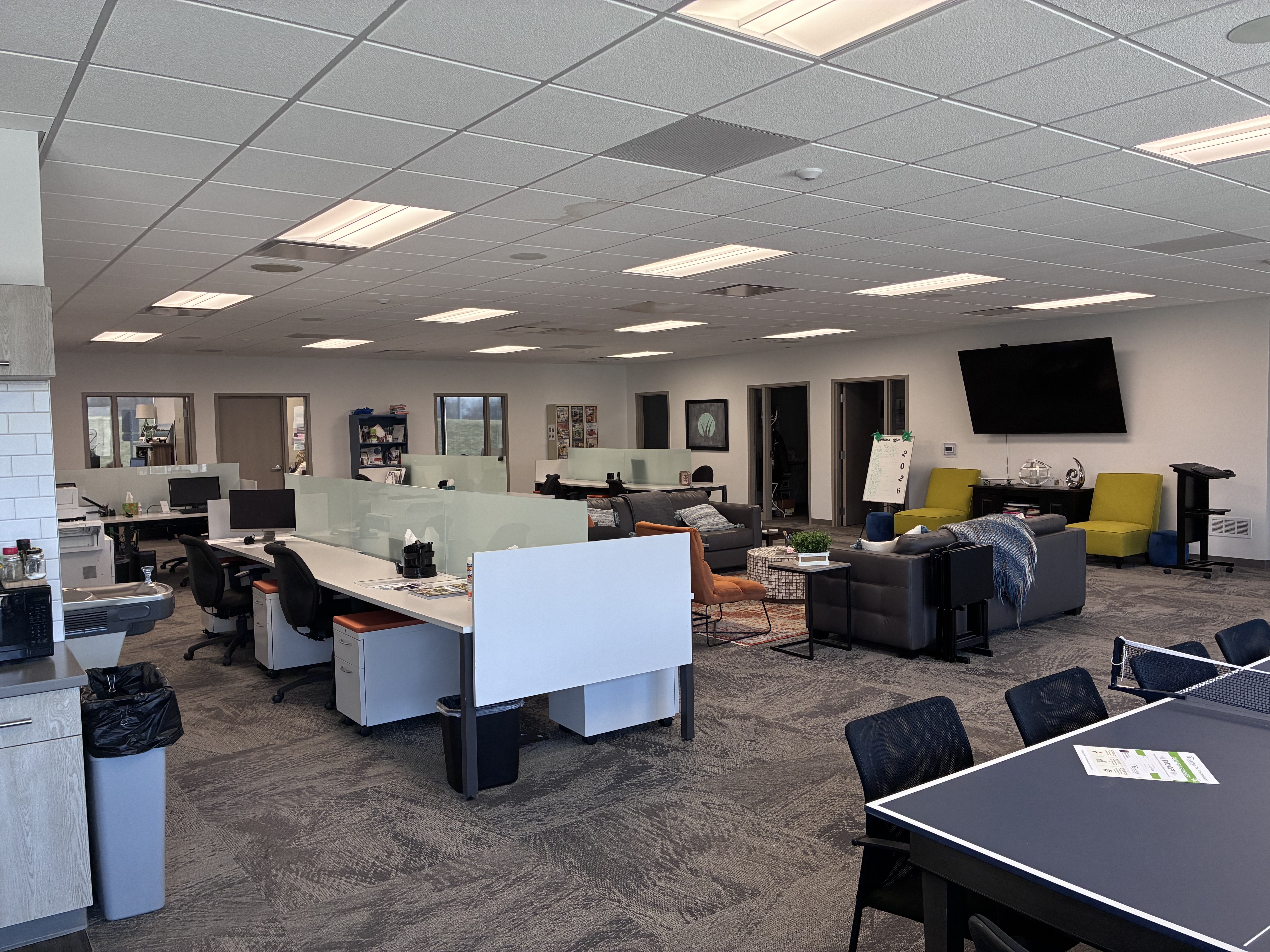 8630 N Green Hills Road Office Building photo 11