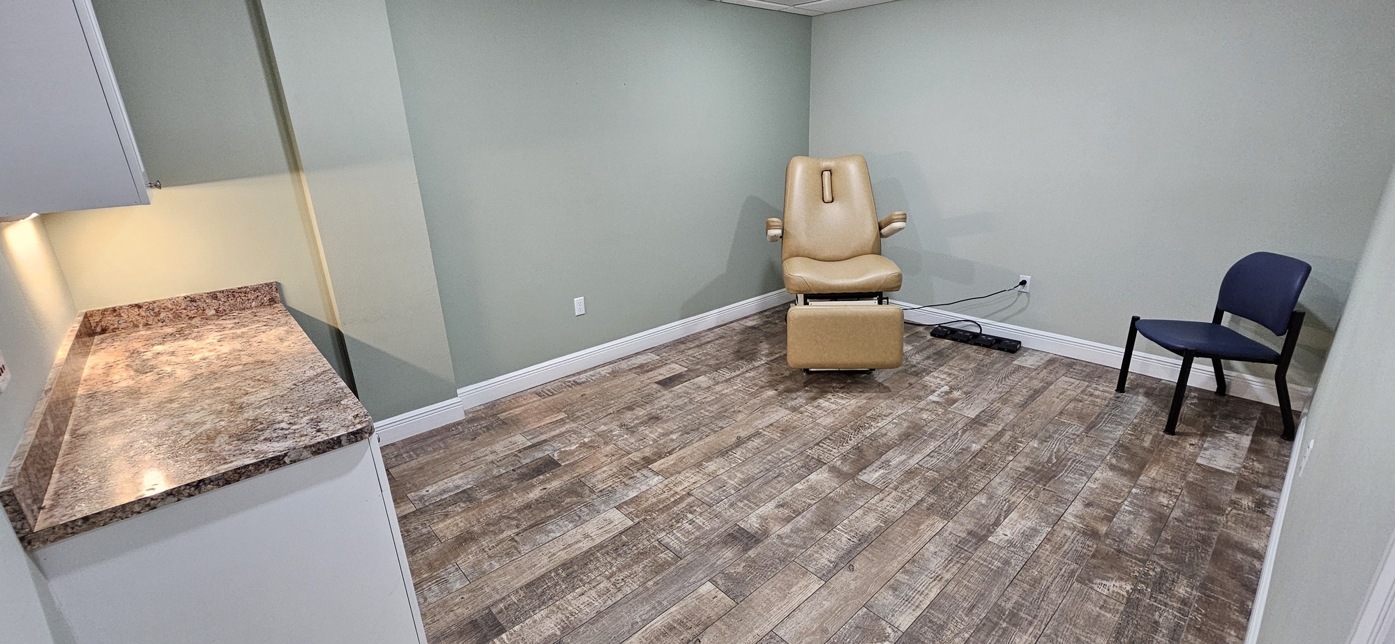 162 West Robertson Street - photo 11 of 15