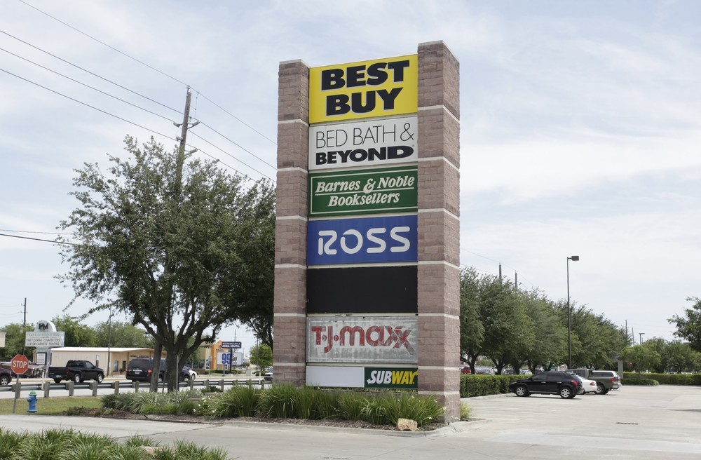 Village at West Oaks 2306 S Hwy 6, Houston, TX Retail Space