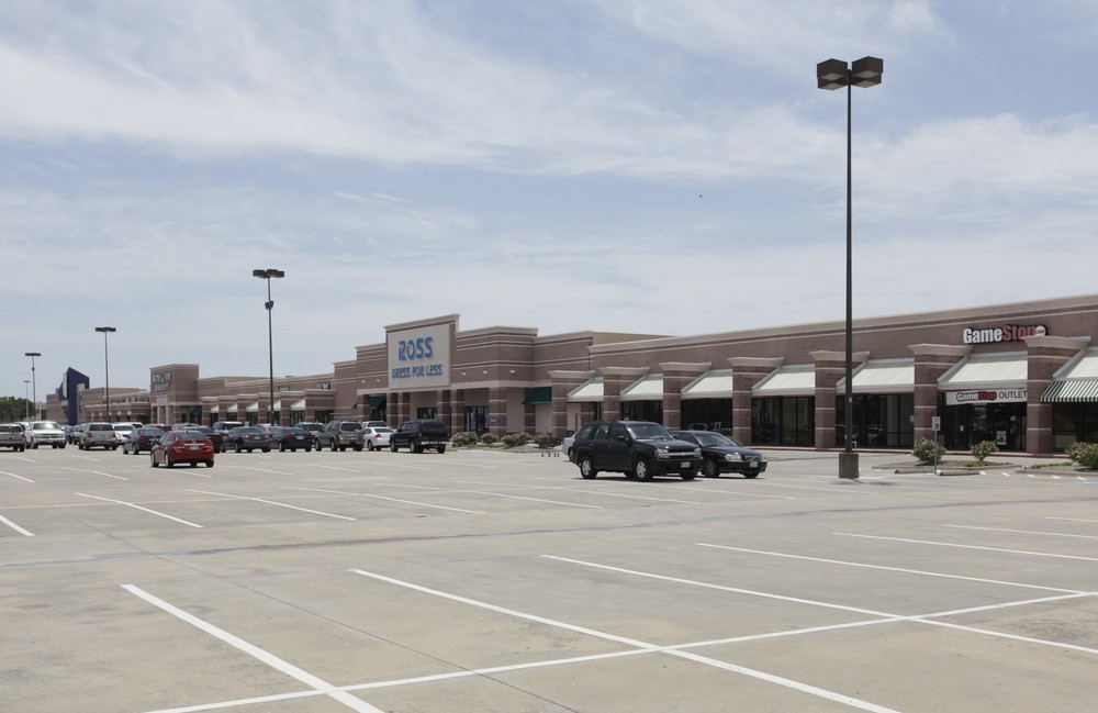 Village at West Oaks 2306 S Hwy 6, Houston, TX Retail Space