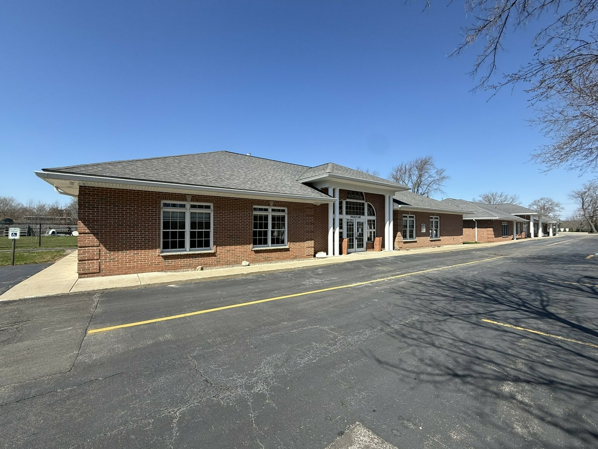 9097 Main Street 2