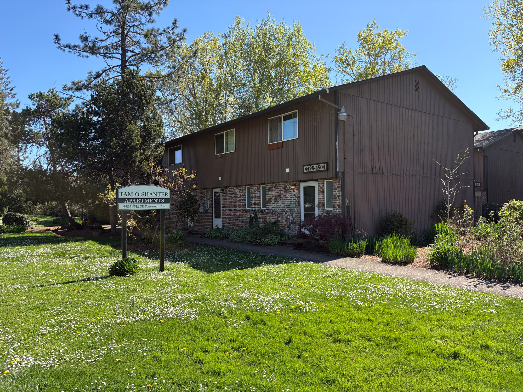 4484 - Exterior