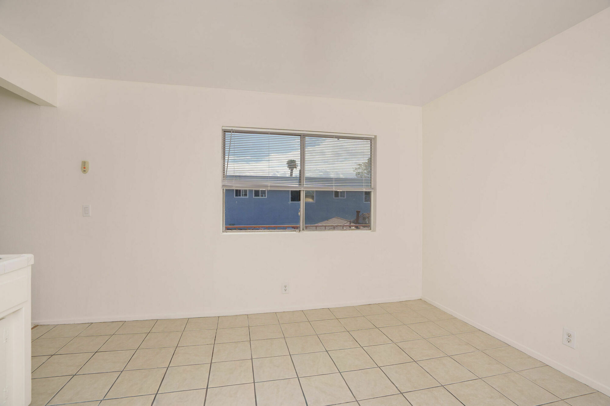 533 E Hyde Park Pl thumbnail 16
