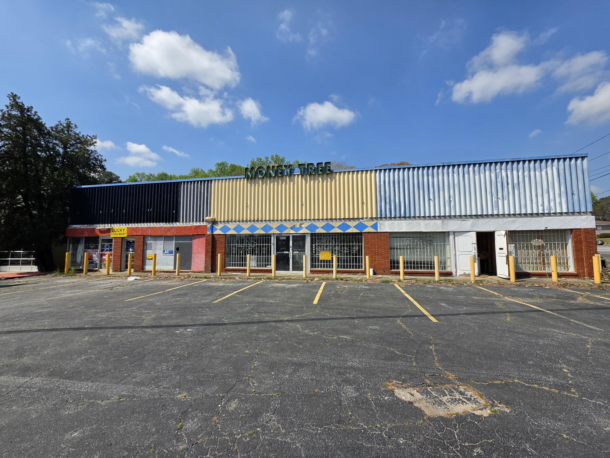 Forest Park Multi-Tenant Retail - 25,000 VPD
