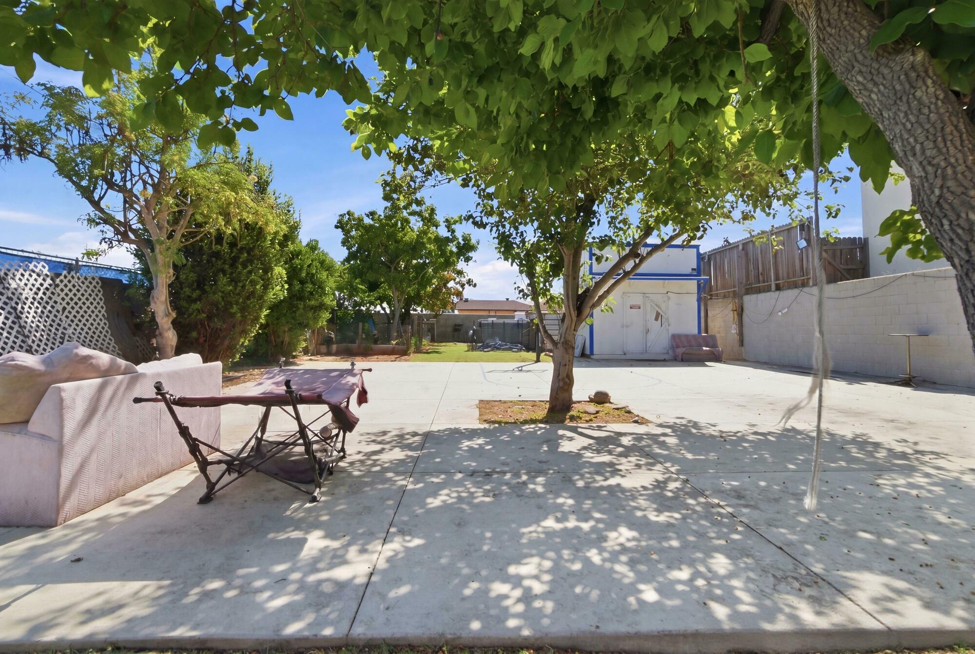 958 W 222nd St thumbnail 17