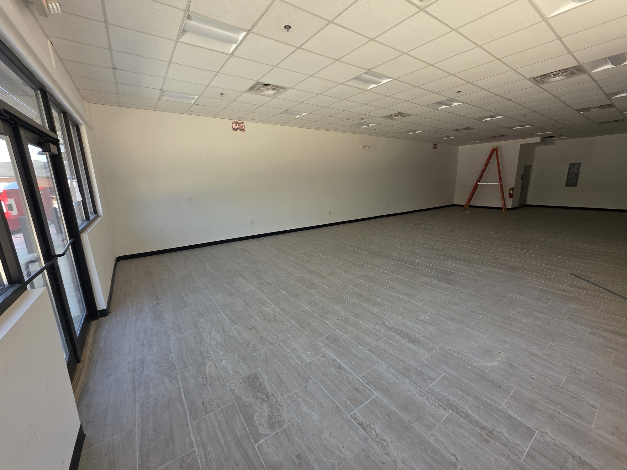 1465-4395SF Available! 3