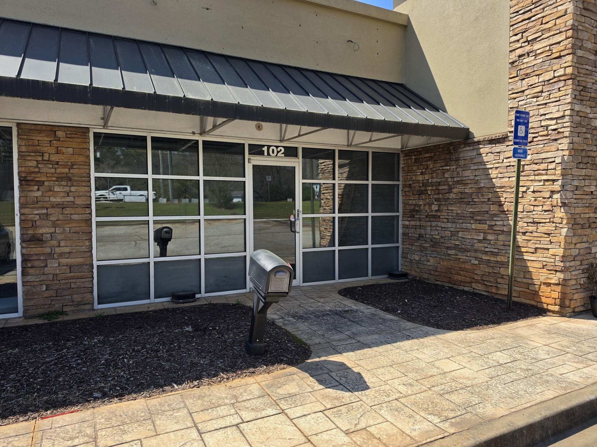 Lease at Shops on Mount Zion 5