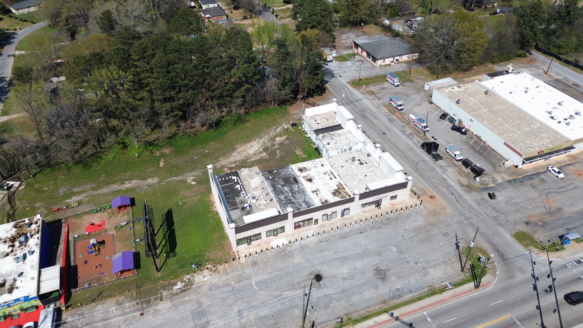 3850 Glenwood Rd | Multi-Tenant Retail Strip | Decatur, GA 3