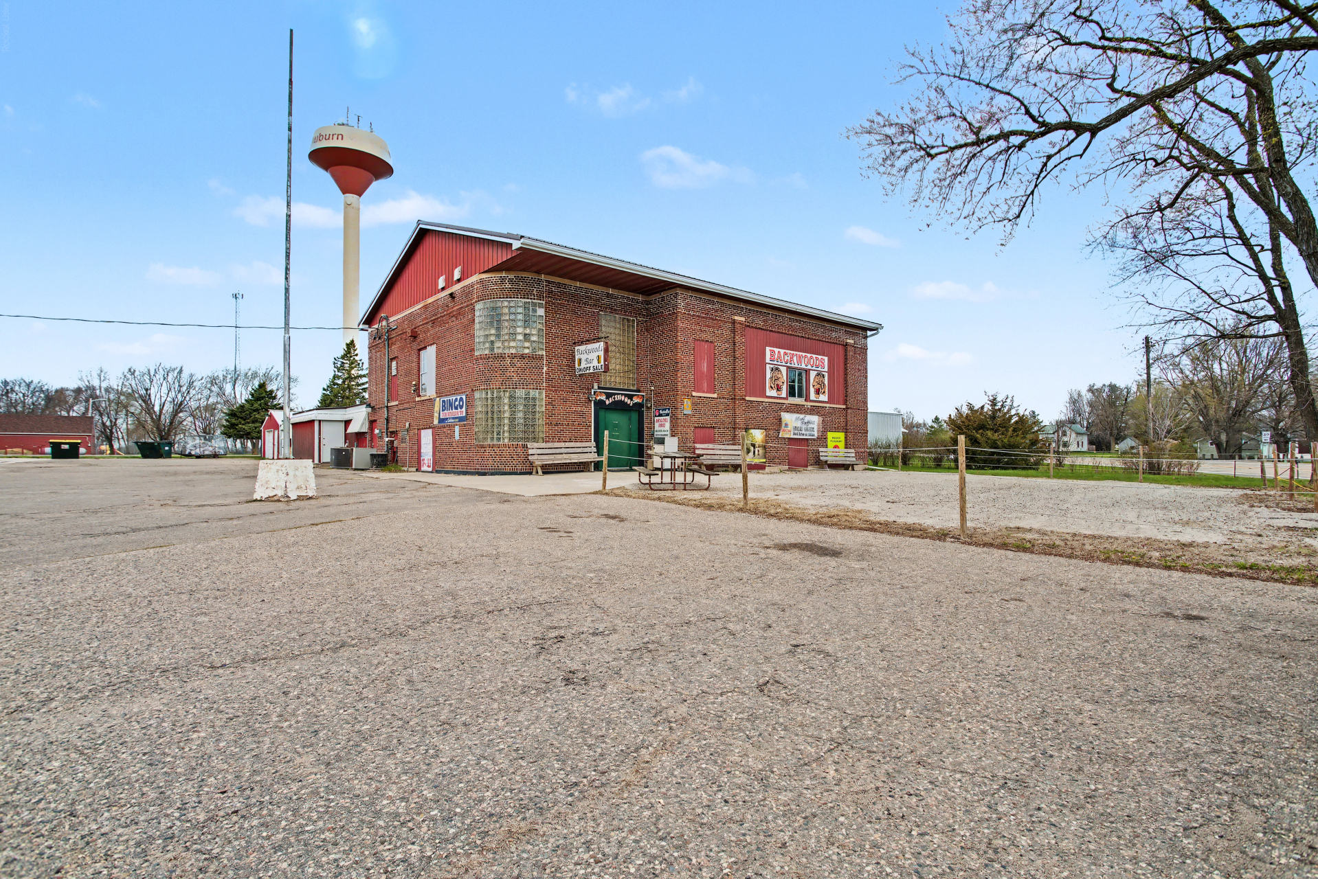 Backwoods Bar | New Auburn, MN 5