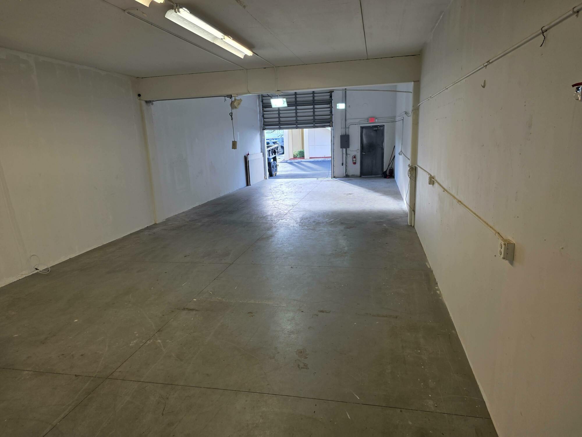 Contractor's Business Park: 1800sf Flex Condo for Sale or Lease 4