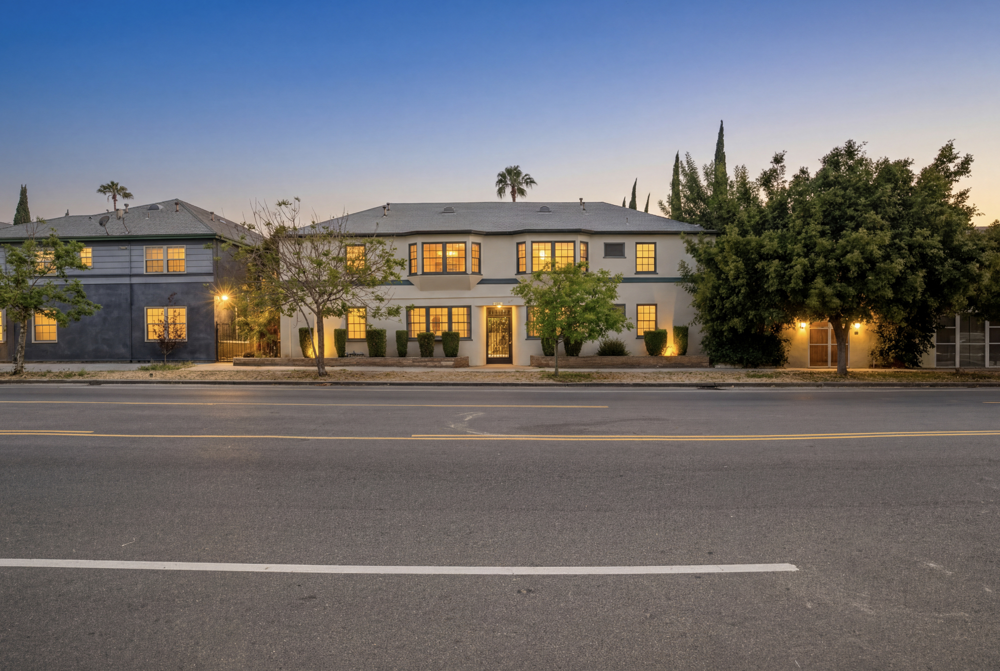 12-unit multifamily property at 1215 S Fairfax Ave, Los Angeles, CA
