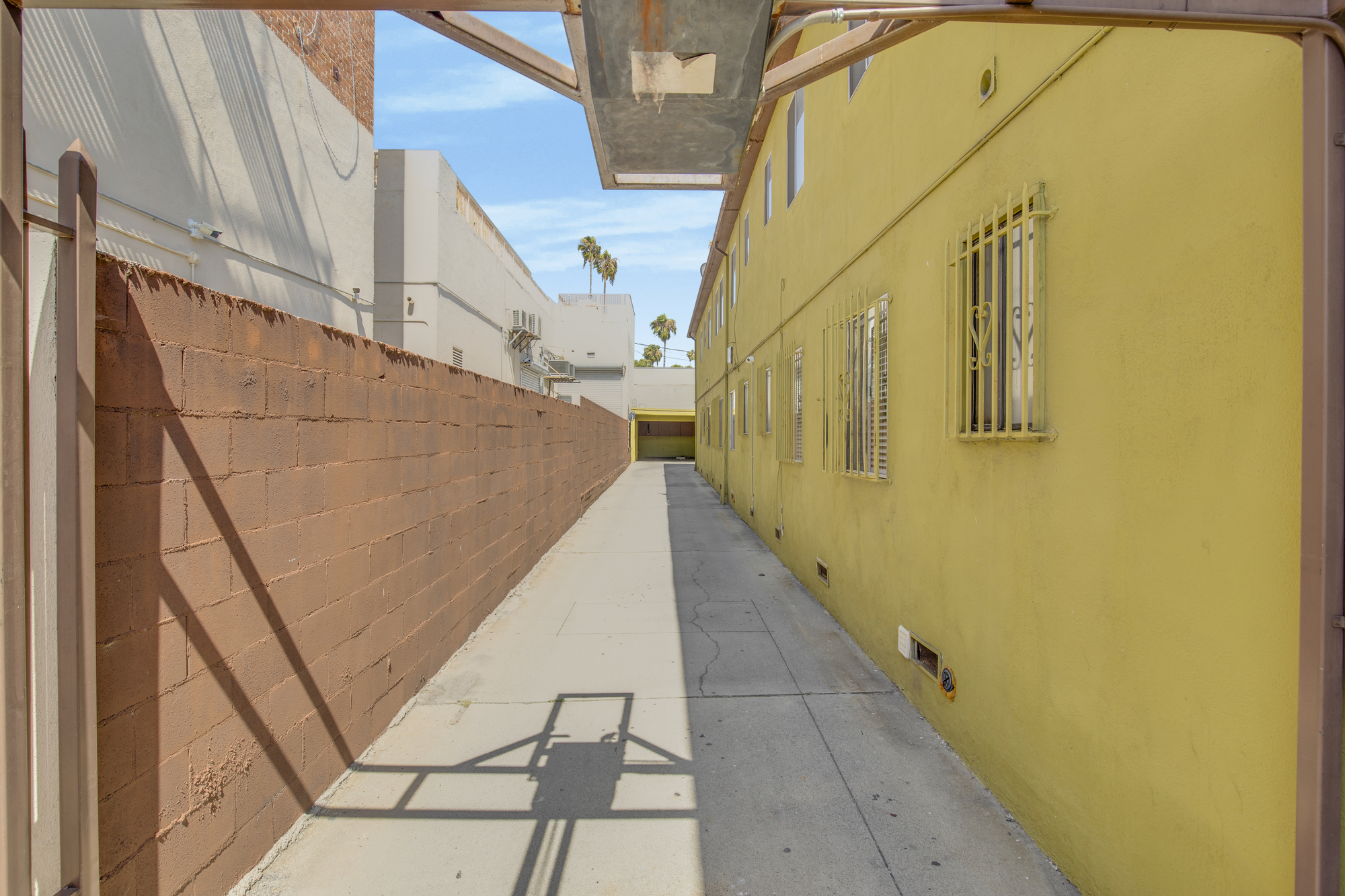 1646 N Harvard Blvd thumbnail 21