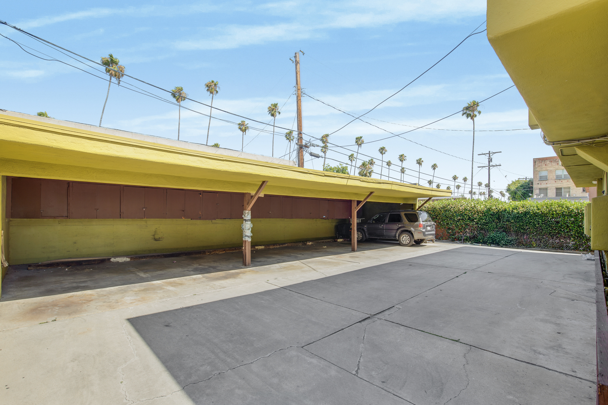 1646 N Harvard Blvd thumbnail 22