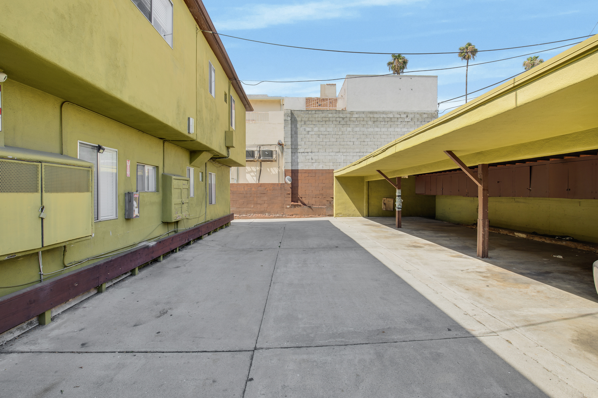 1646 N Harvard Blvd thumbnail 23