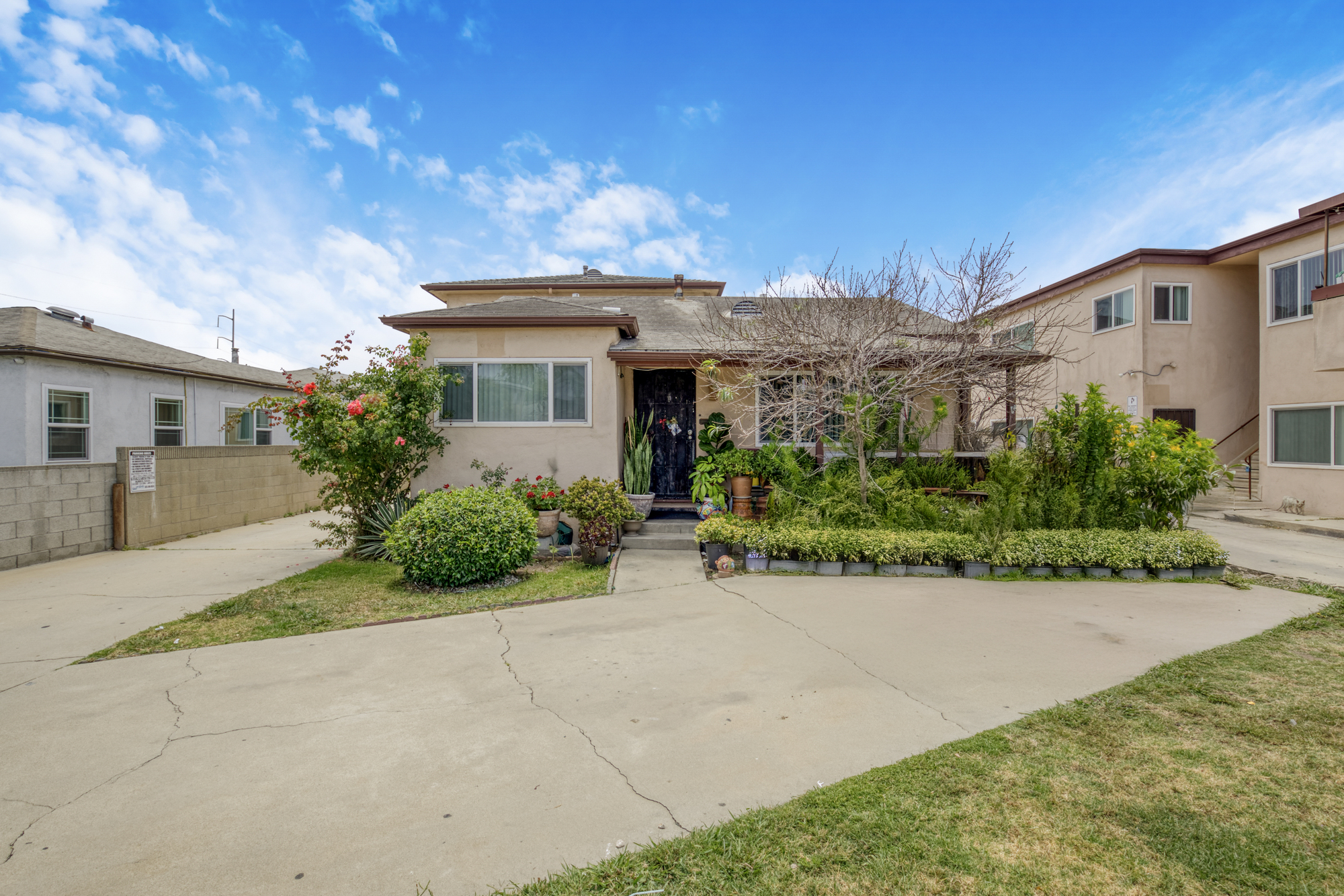 4928 Lennox Blvd thumbnail 2