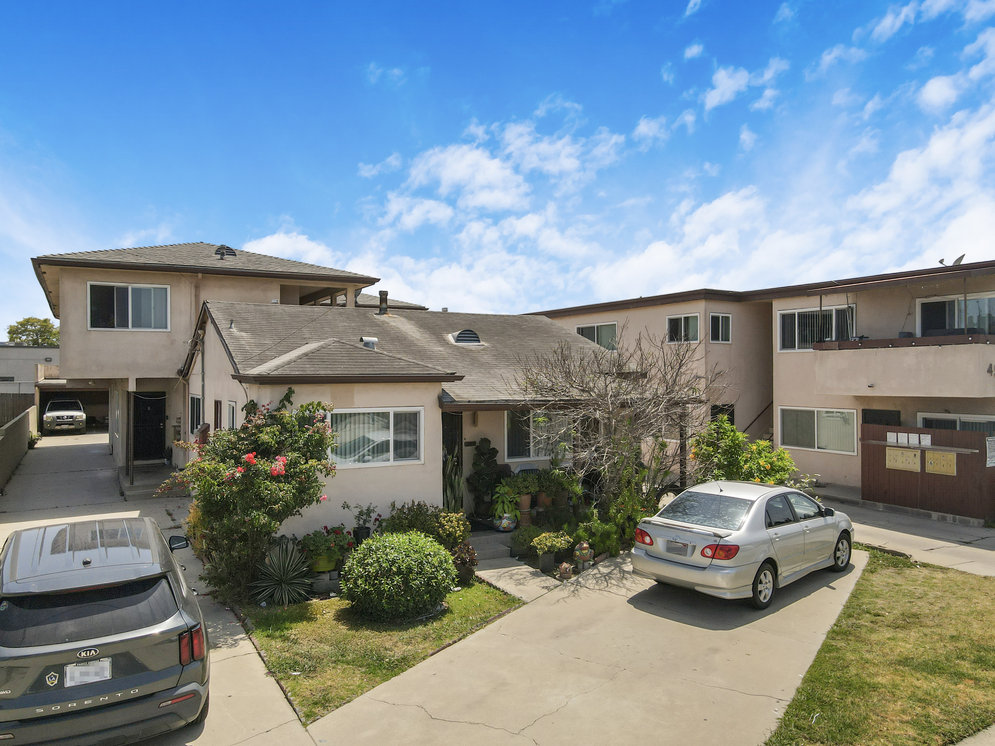 4928 Lennox Blvd thumbnail 5