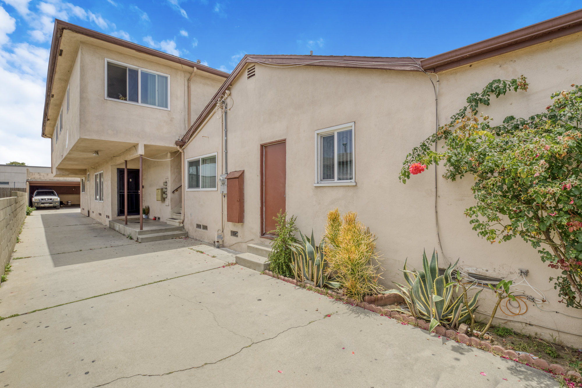 4928 Lennox Blvd thumbnail 25