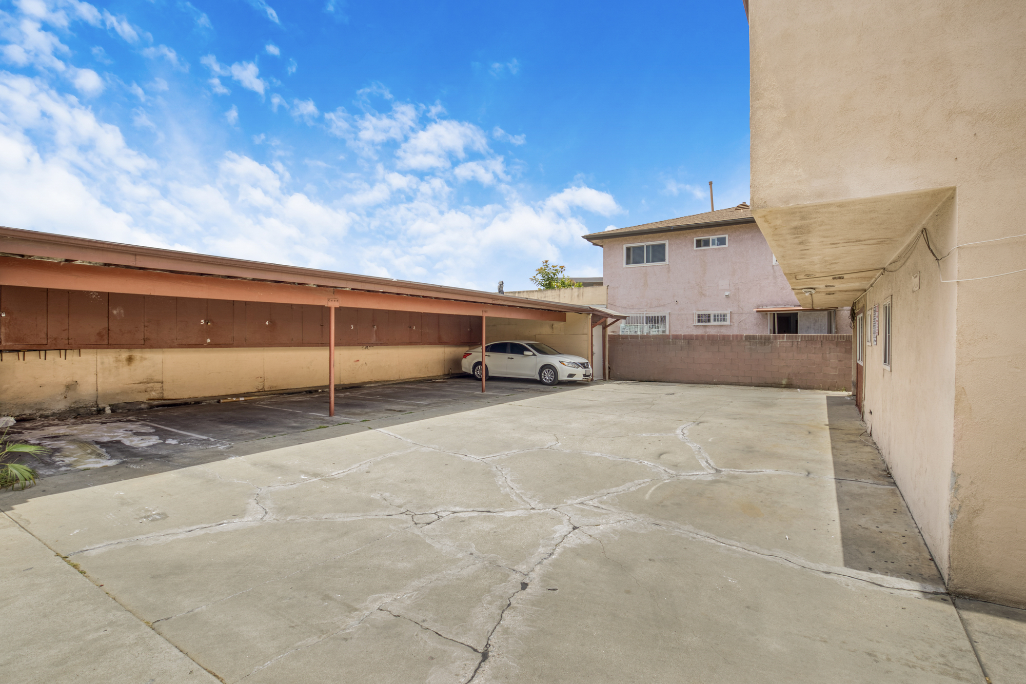 4932 Lennox Blvd thumbnail 23