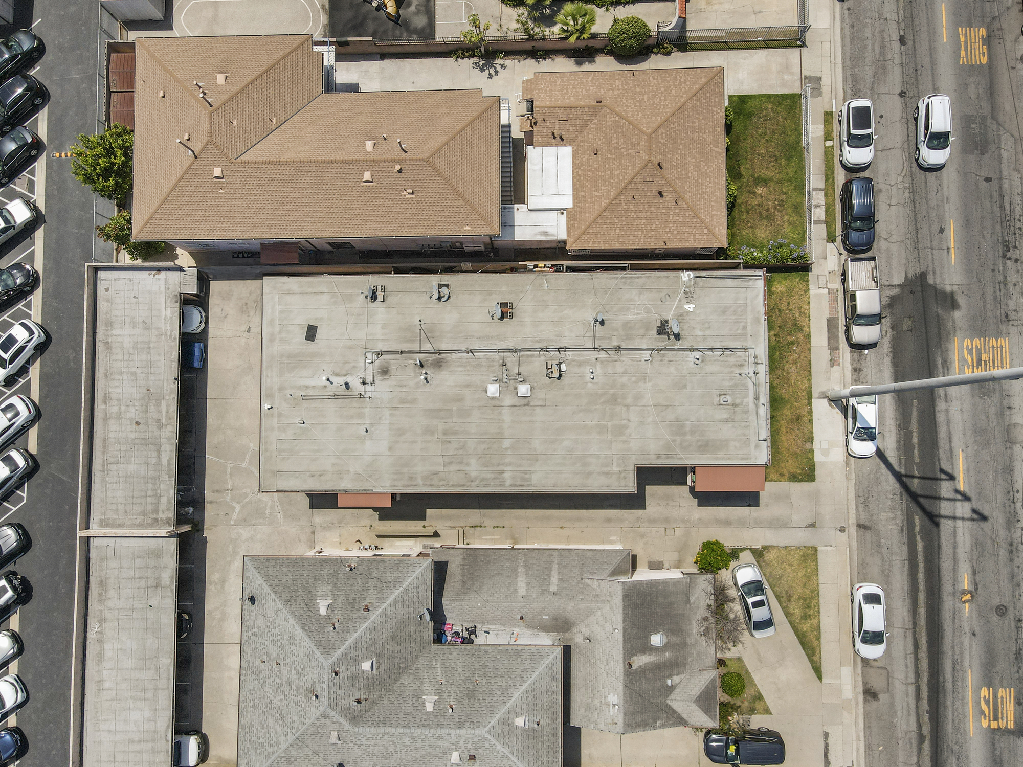 4932 Lennox Blvd thumbnail 34