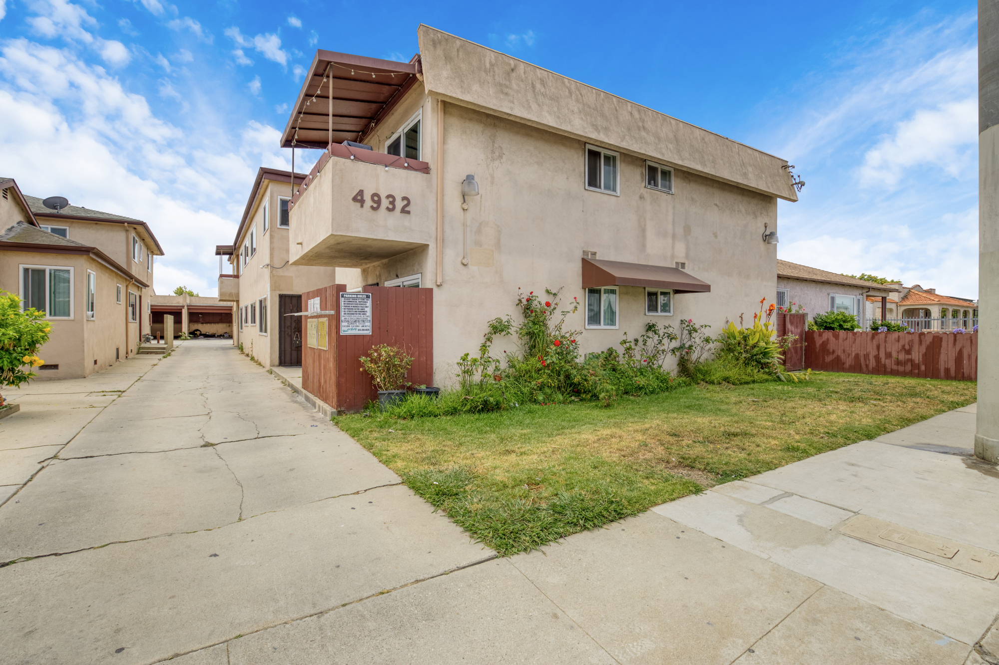 4932 Lennox Blvd thumbnail 3