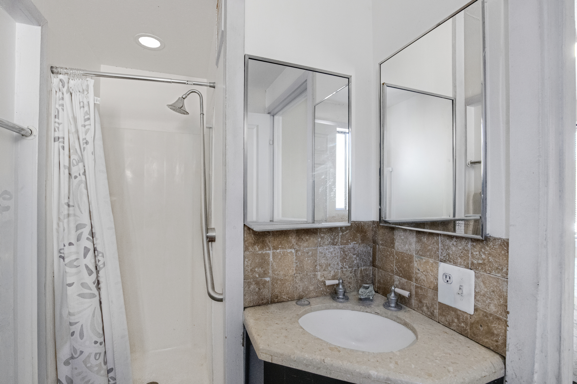 11234 Hatteras St thumbnail 19