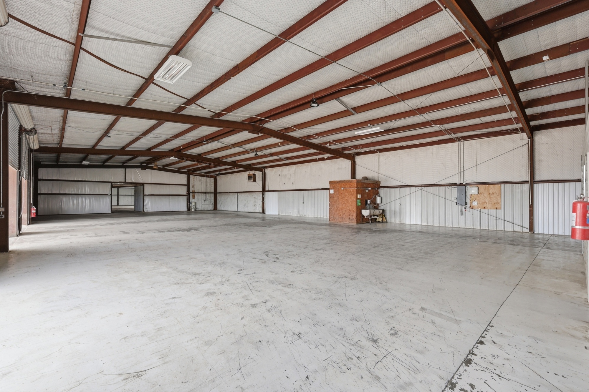 Prime Turnkey Commercial Space | 16' Eaves | 3-Phase Power | Move-In Ready 3