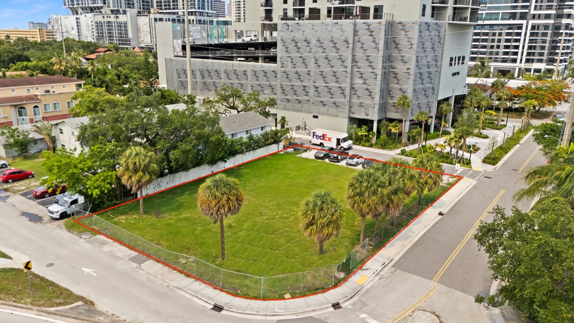 460 SW 4th Ave — photo 3