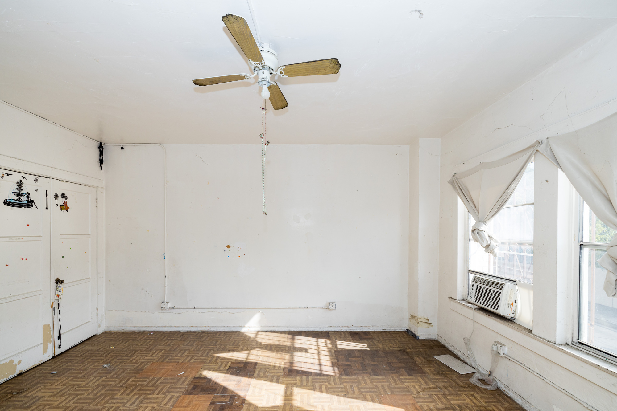 694 S Burlington Ave thumbnail 10