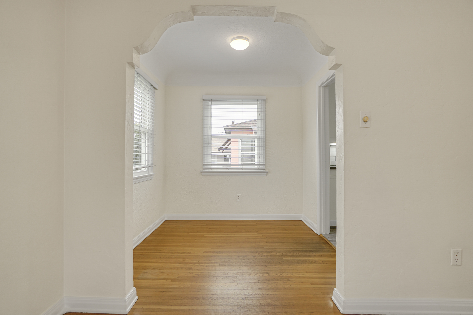 2250 Magnolia Ave thumbnail 9