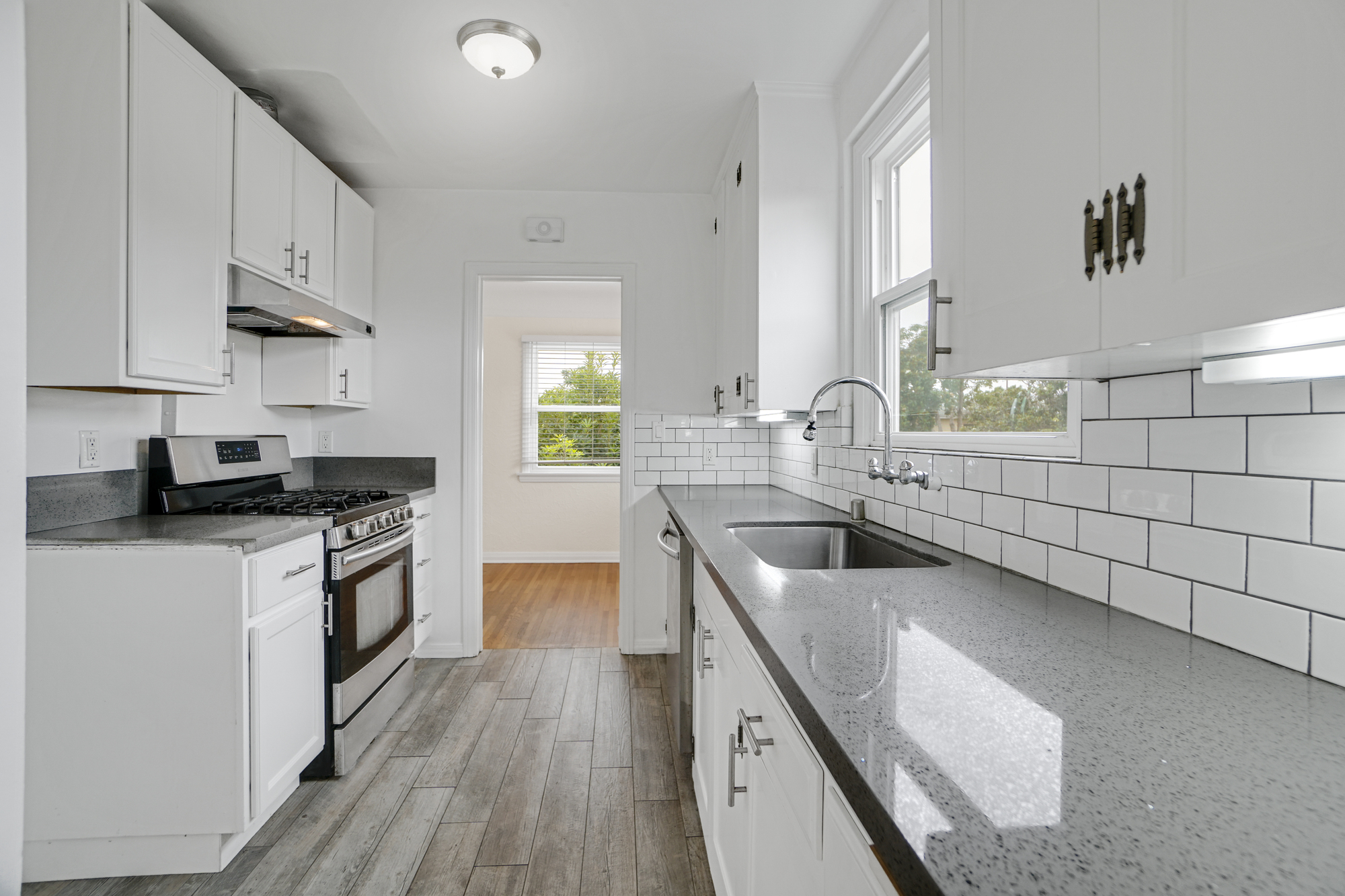 2250 Magnolia Ave thumbnail 14
