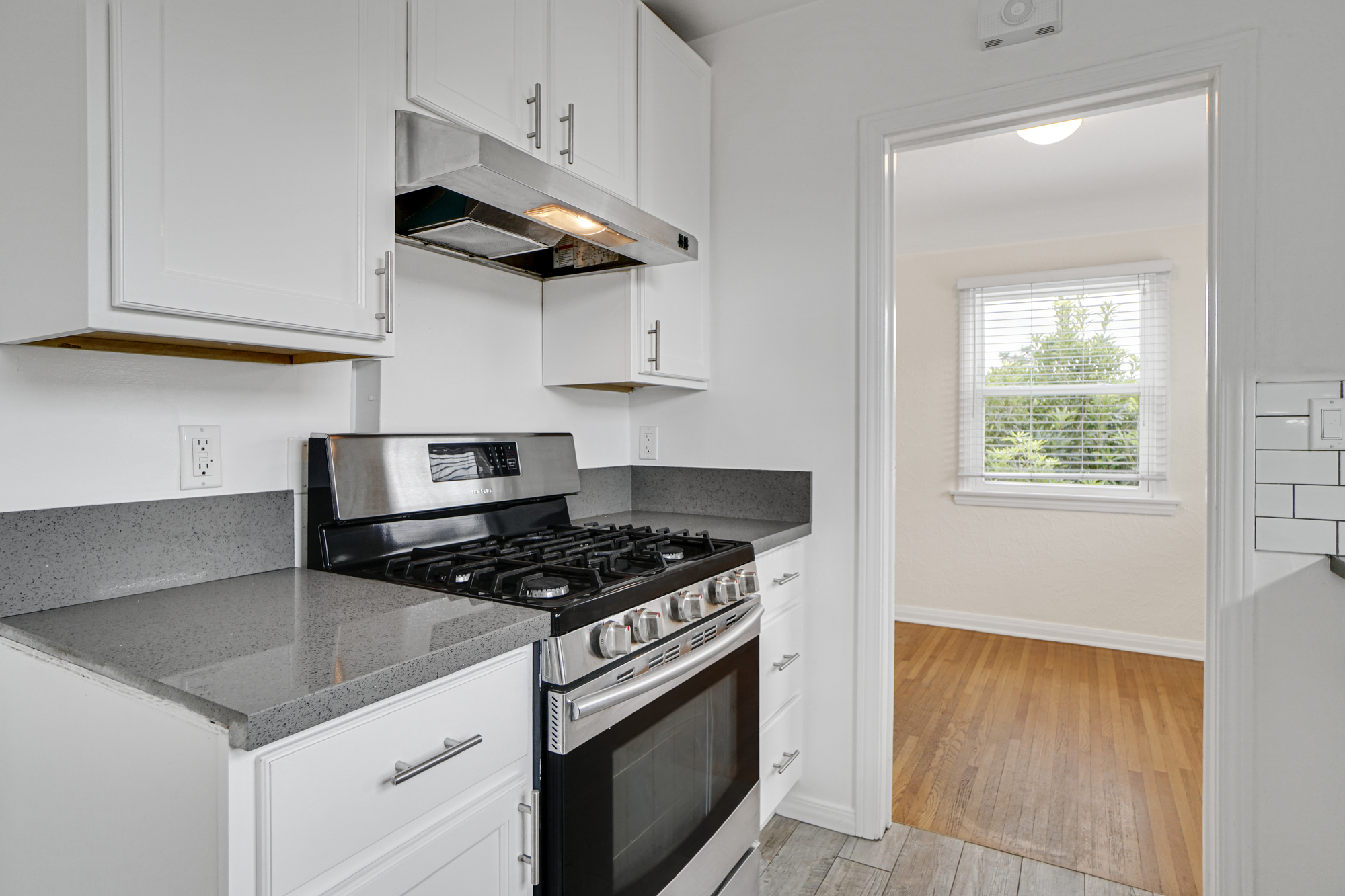 2250 Magnolia Ave thumbnail 15