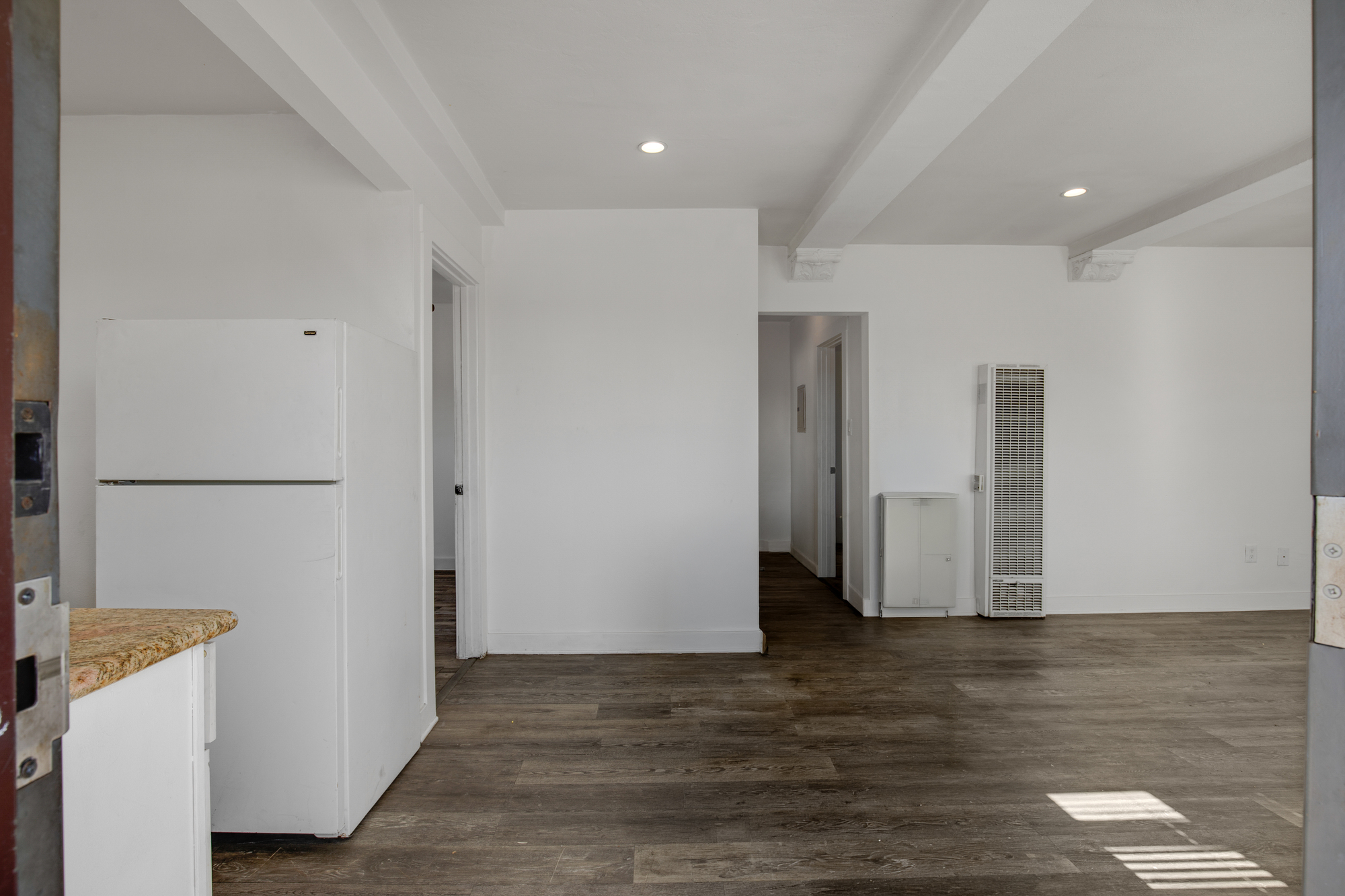 522 W 82nd St thumbnail 25