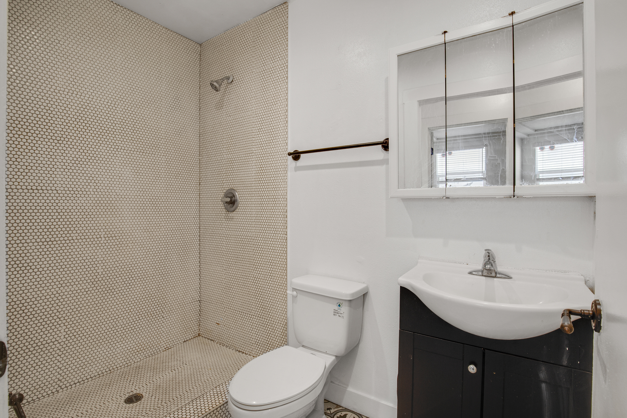 522 W 82nd St thumbnail 32