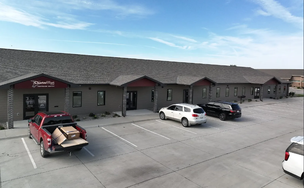 Anchor Plaza | Up to 3,569 SF Contiguous Professional Office
