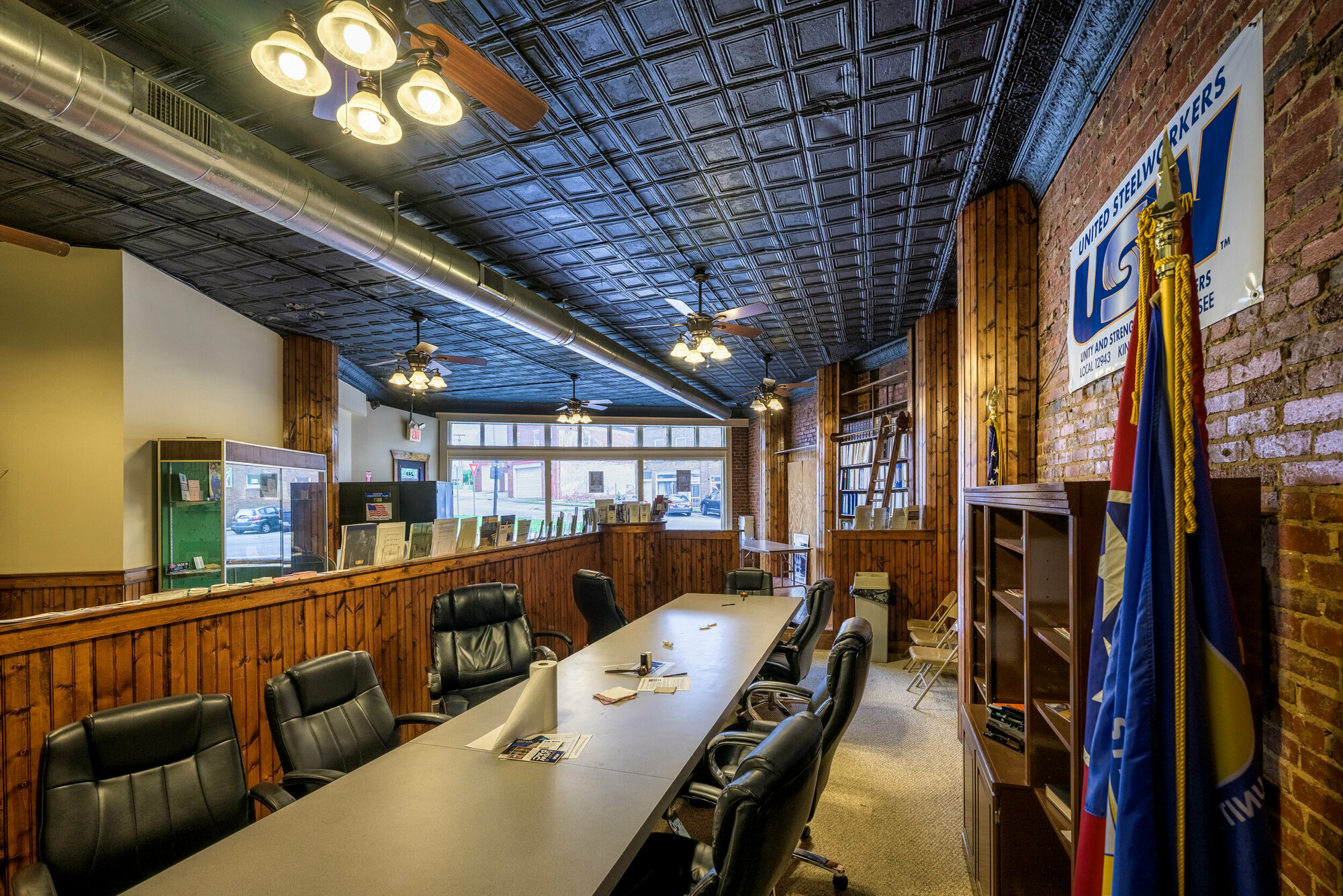 Prime Downtown Retail Space For Lease 3