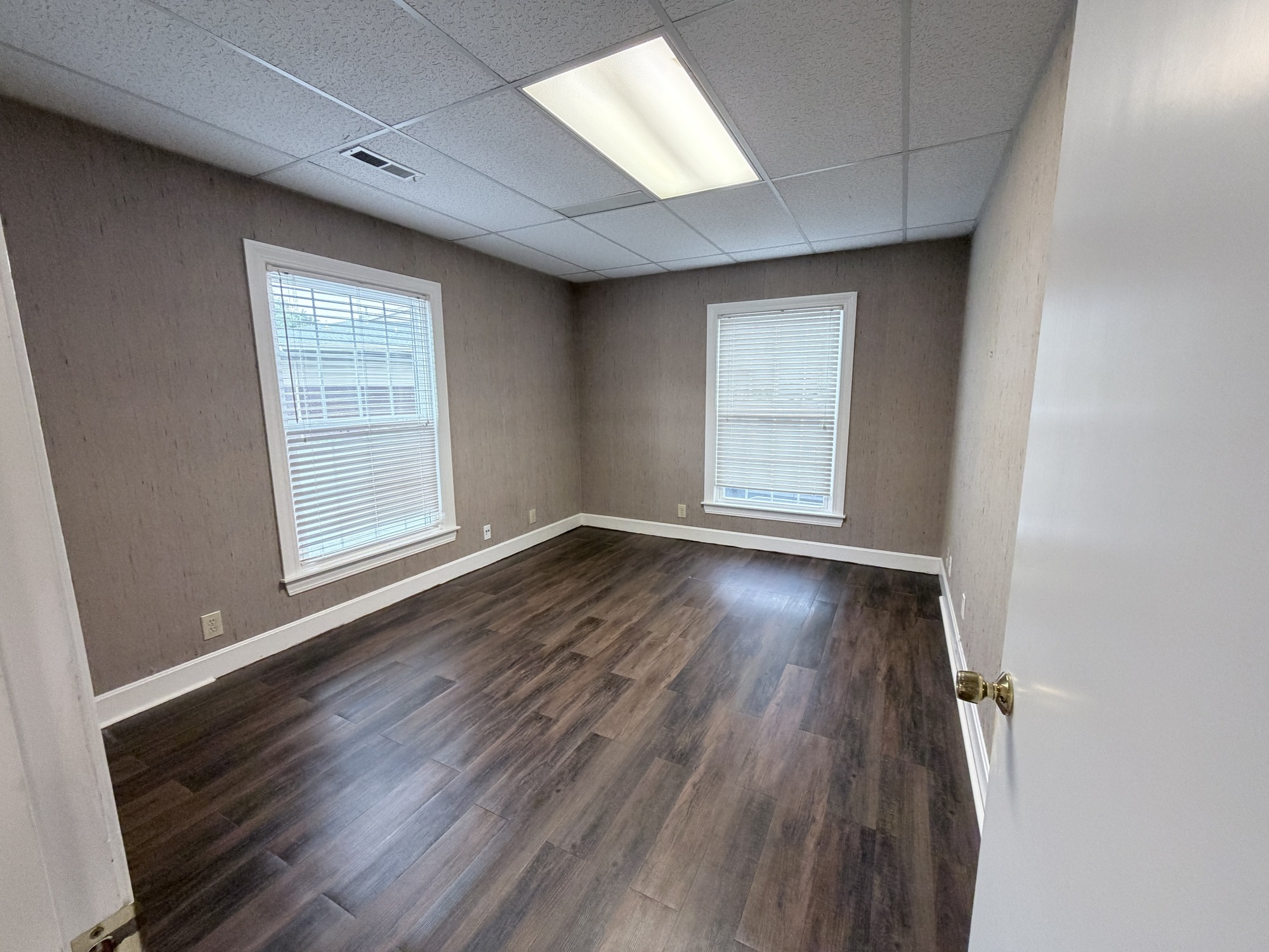 Middletown Office Condos - 11603 Shelbyville Rd, Ste 6 and Ste 11 & 12 3